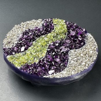 Peridot Orgonite Charger Trinket Stand