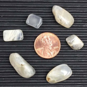 Moonstone (Cream) Crystal Chips – Size XS