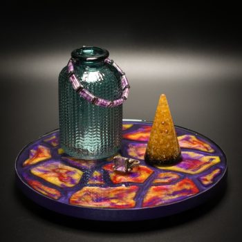 Geode Agate Vanity Tray in Purple Red and Yellow