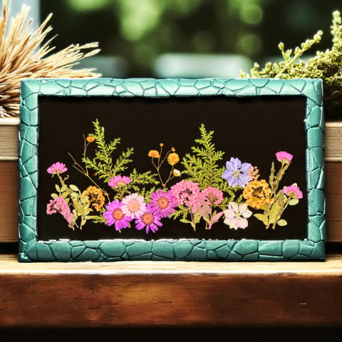Creating a Pressed Flowers Tray in our Stone Edge Vanity Tray Mold
