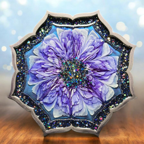 Wisteria 3D Resin Bloom in our Glossy Flower Border Tray Mold